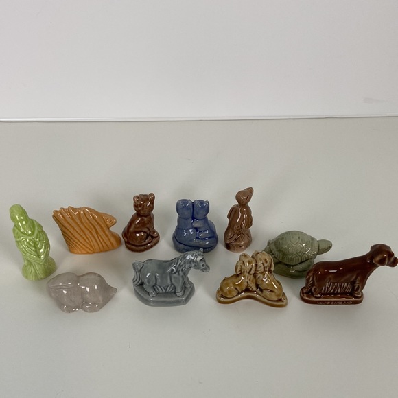 Wade England Red Rose Tea whimsies figurines pet series - Picture 6 of 9